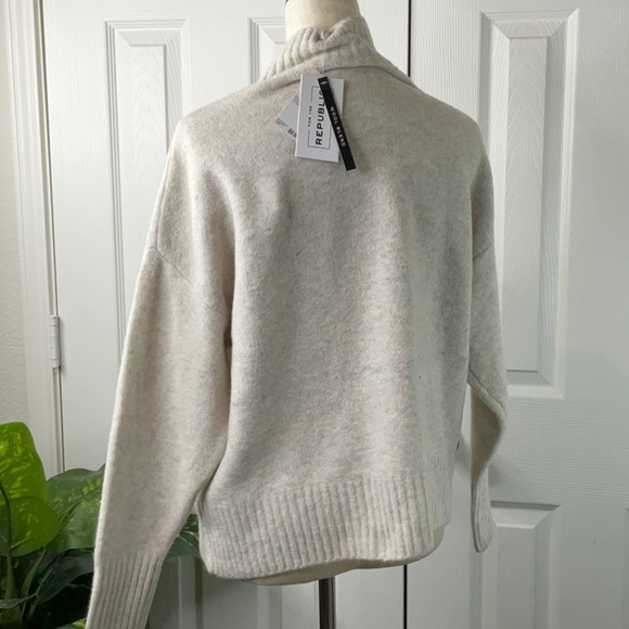 For The Republic Women’s Crew Sweater Wool Blend Size XS - Picture 5 of 12